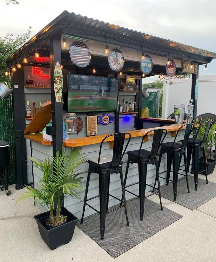 How to Choose Durable Materials for an Outdoor Bar That Withstands Every Season
