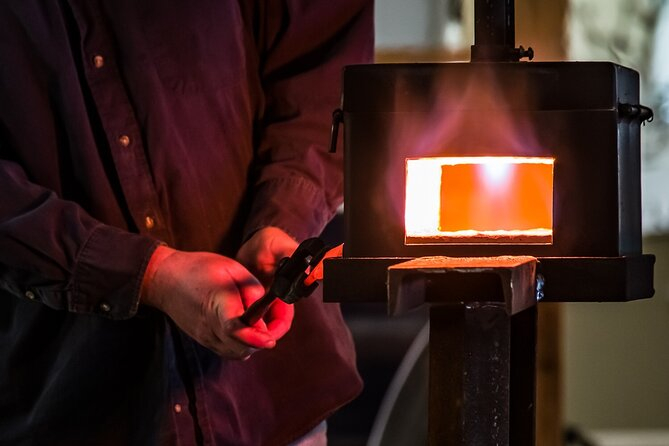 What Blacksmiths Wish You Knew About Balance and Heat Resistance in Poker Design