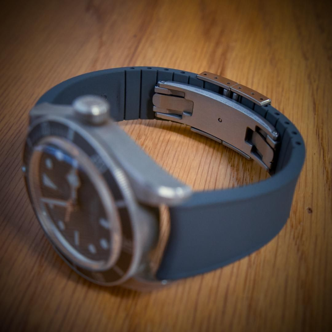 The Real Difference Between Cheap and Premium Rubber Straps