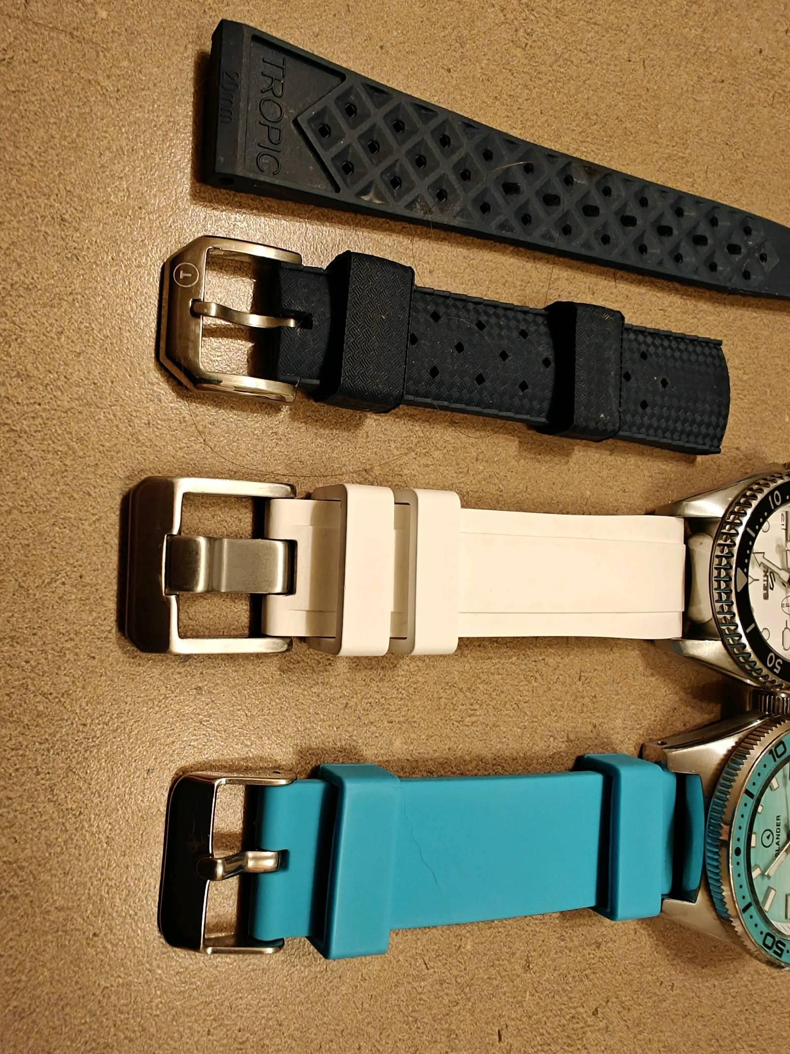 What's The Difference Between "Cheap" And Expensive Rubber Straps ... inside The Real Difference Between Cheap and Premium Rubber Straps