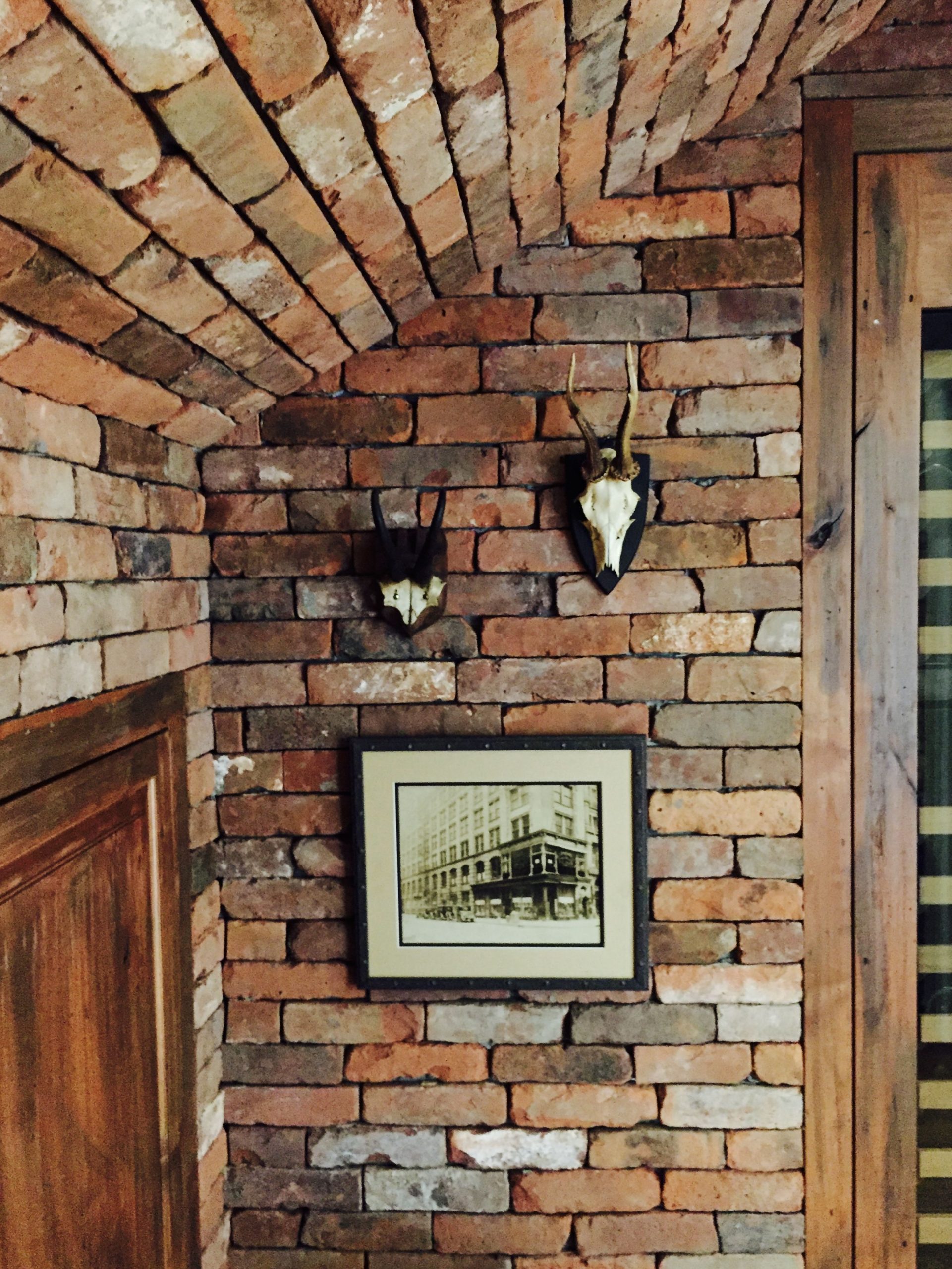 Brick Veneer For Interior Walls: A Comprehensive Guide - Interior Ideas for How to Choose the Best Thin Brick Veneer Options for Stunning Interior Walls
