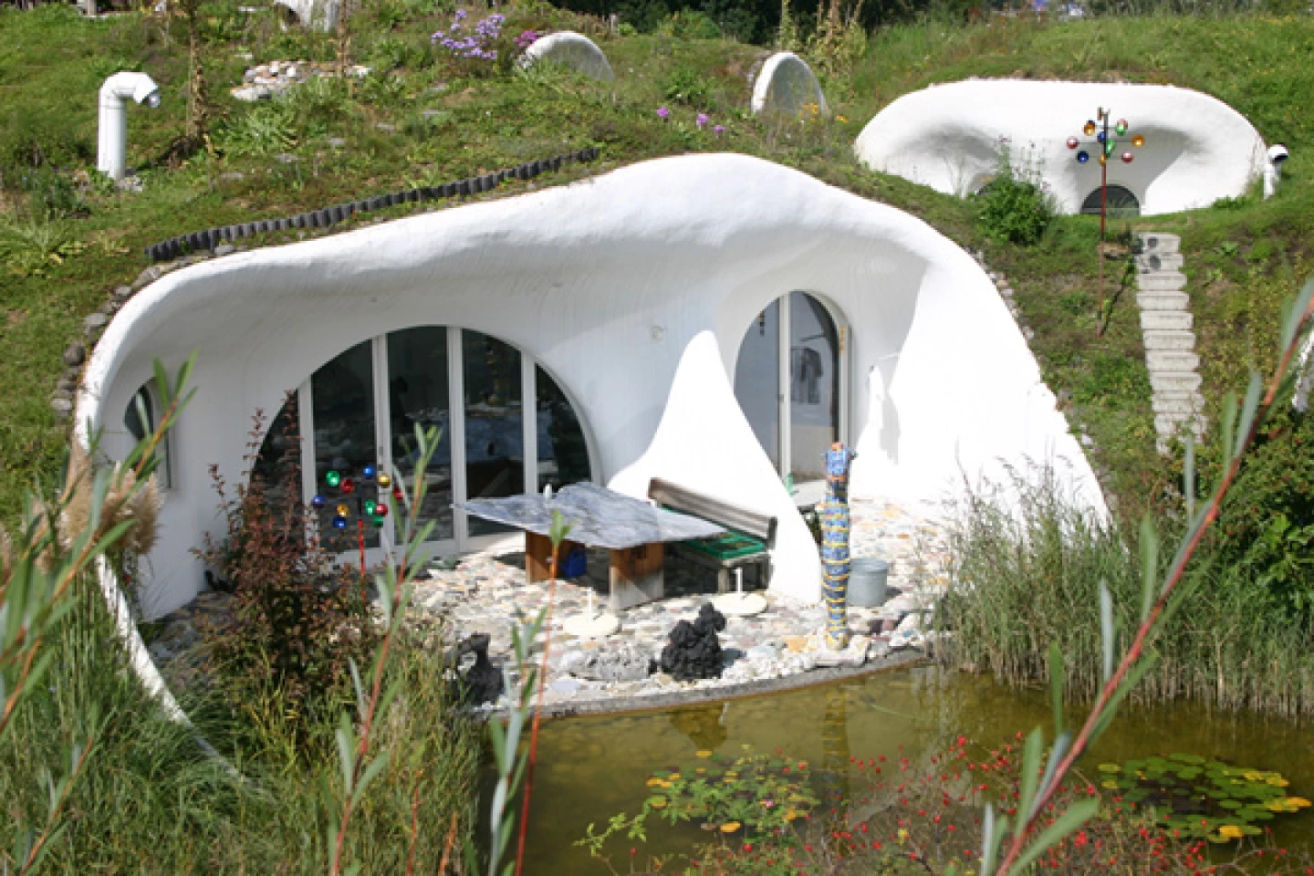 Beyond the Hobbit Hole The Real Engineering and Everyday Science of Modern Earth Bermed Houses