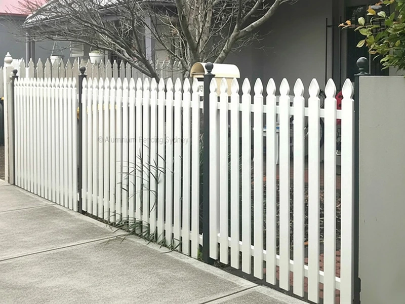 Why Classic Picket Fences Are Making a Major Comeback in 2026