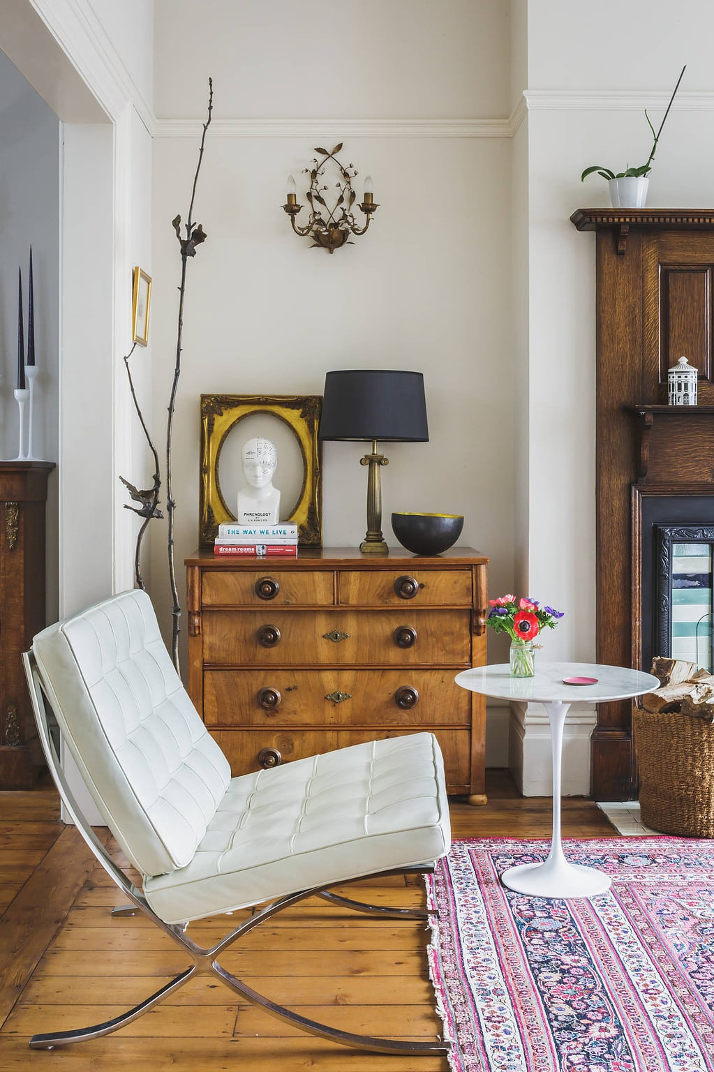 Mixing Vintage And Antique Pieces In Modern Spaces: Room By Room ... inside Floor Lamp Design