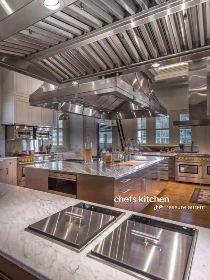 Why Top Chefs Choose Bluestar Ranges For Professional Grade Kitchen ... with Why Professional Chefs Recommend These Specific Layouts for Custom Grilling Stations