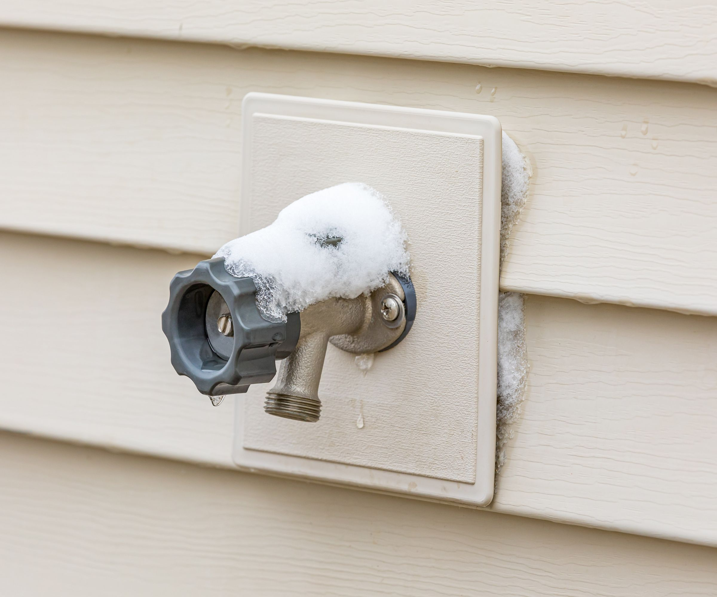 Winterize Outdoor Faucets Before the First Freeze: Shut-Off Valves, Draining and Covers